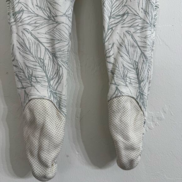 Goumi Coastal Zipper Jumpsuit Convertible Sleeper Size 6-12 Months - Picture 3 of 6